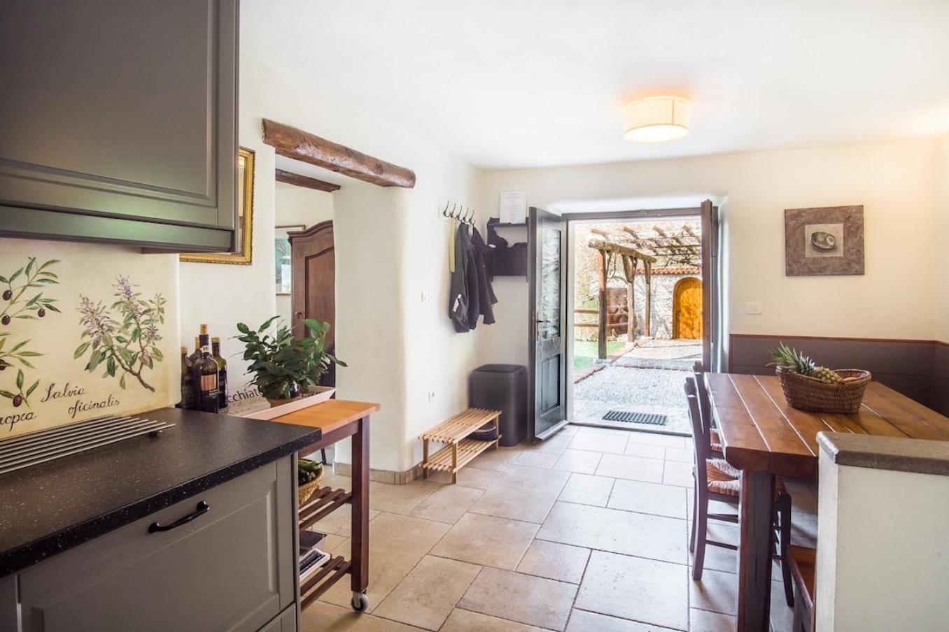 Kuninez, Holiday Home With Summer Kitchen موست نا سوتشي المظهر الخارجي الصورة
